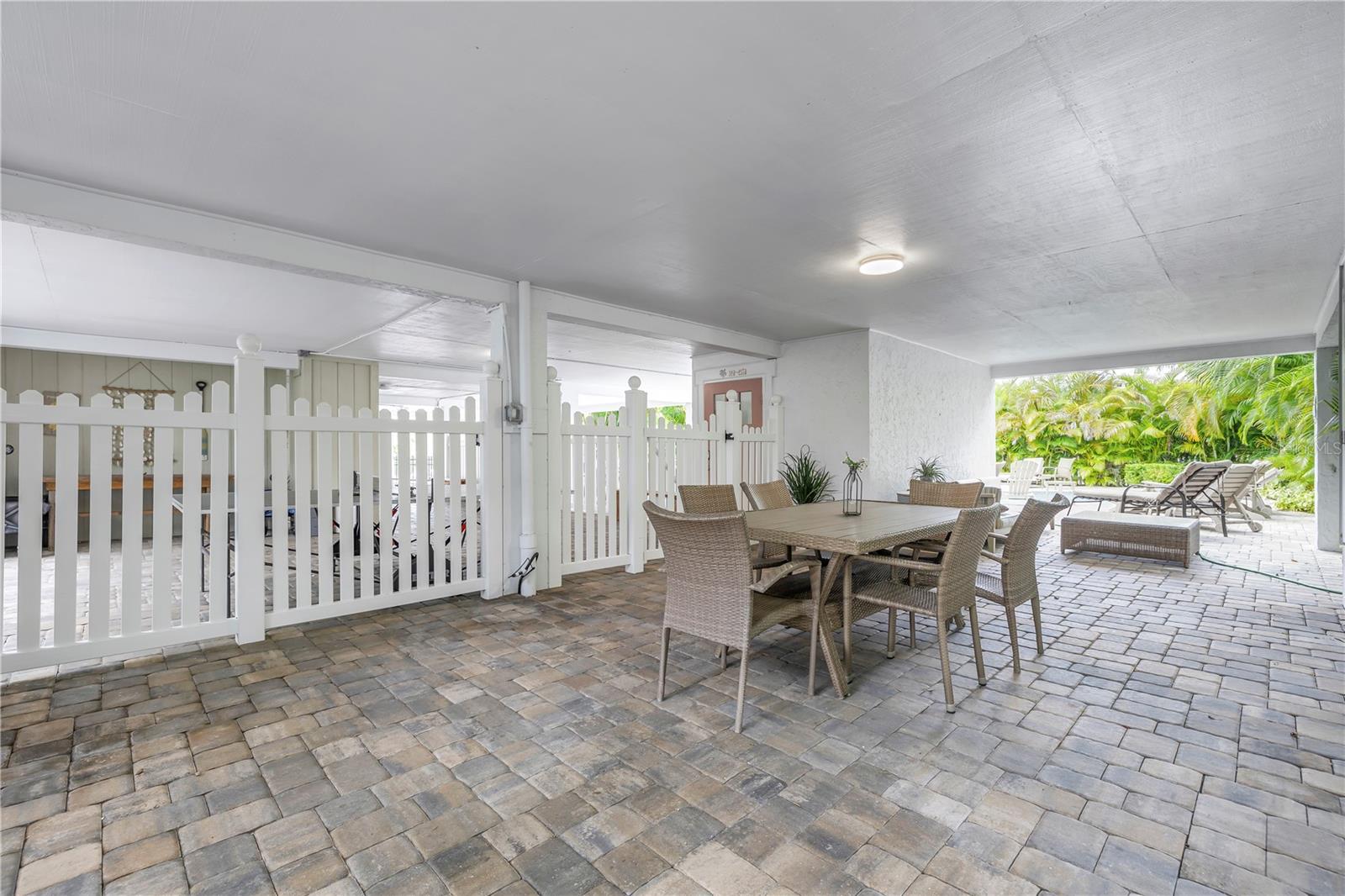 SARASOTA BEACH - Residential