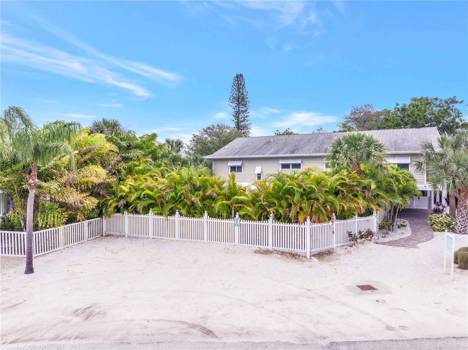 SARASOTA BEACH - Residential