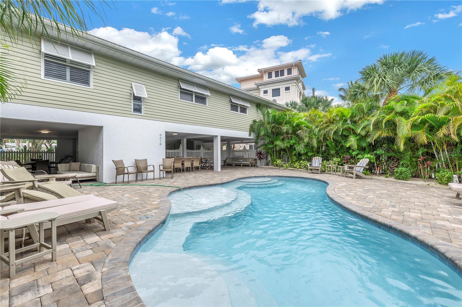 SARASOTA BEACH - Residential