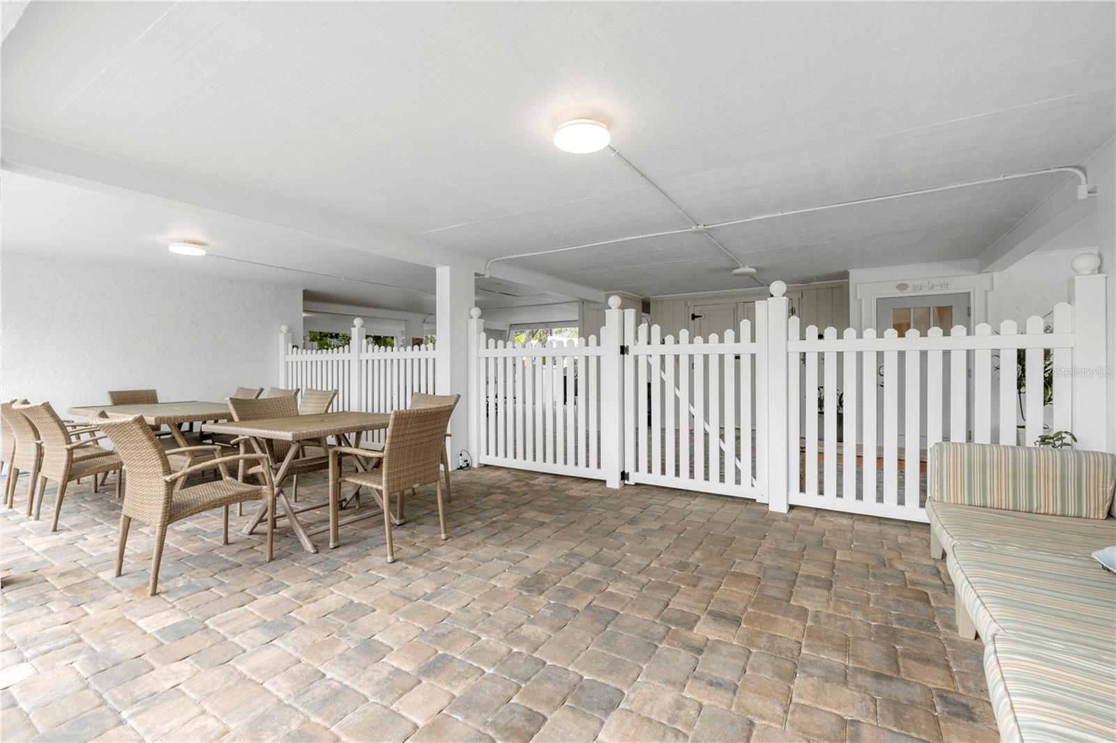 SARASOTA BEACH - Residential