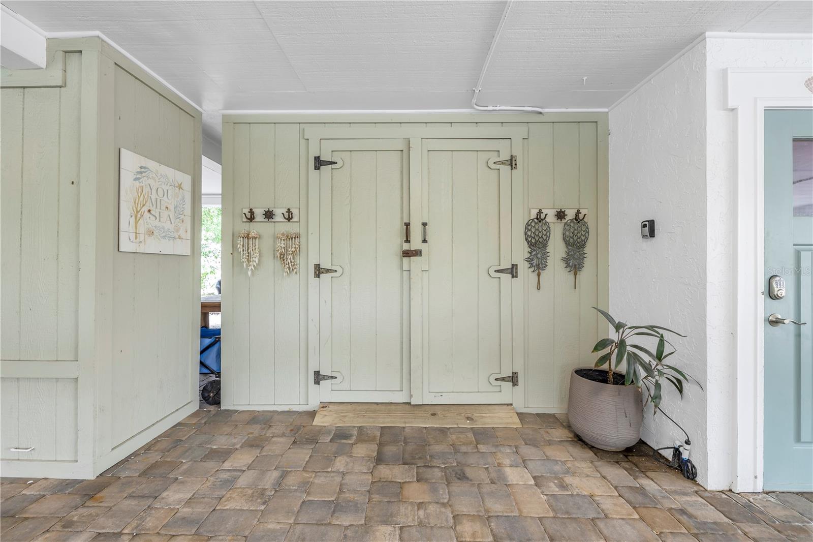 SARASOTA BEACH - Residential