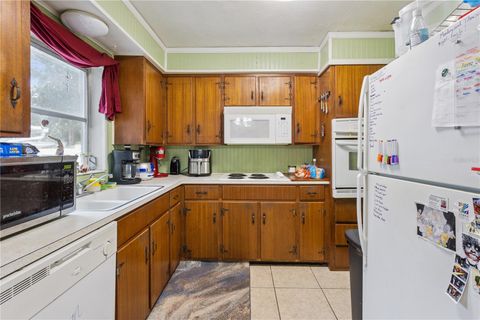 Tiny photo for 1400 Spartan Avenue, Leesburg, FL 34748 (MLS # G5114453)