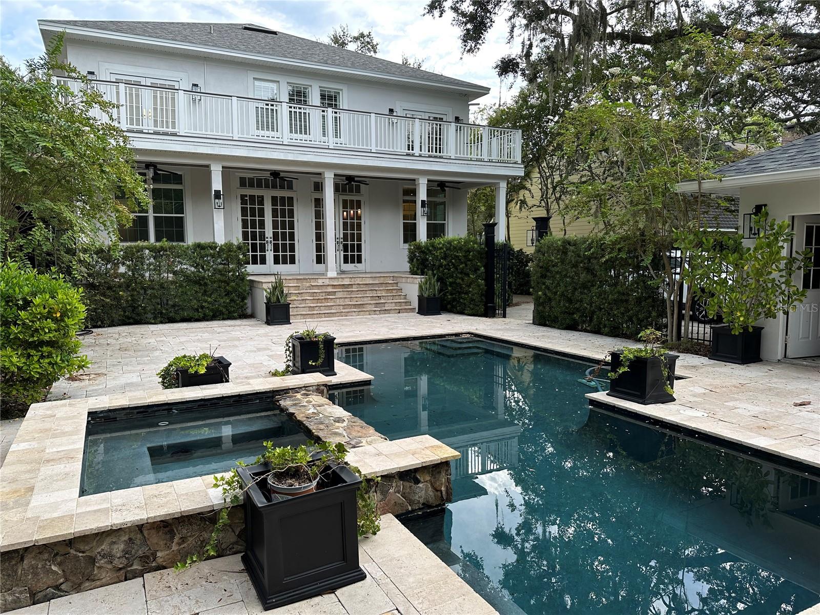 BAYSHORE CREST - Residential