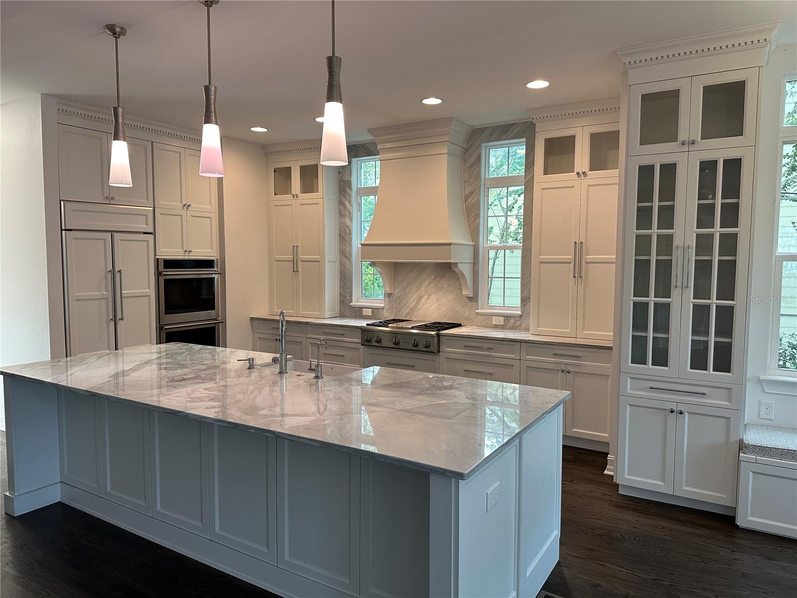 BAYSHORE CREST - Residential