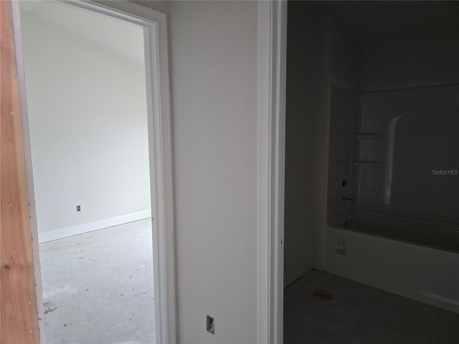 253 W TWISTED OAKS DRIVE