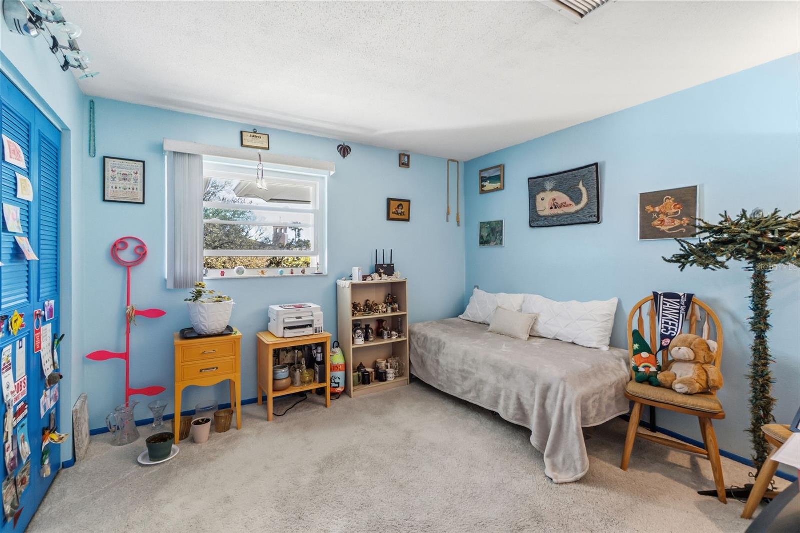 SUTTON PLACE - Residential