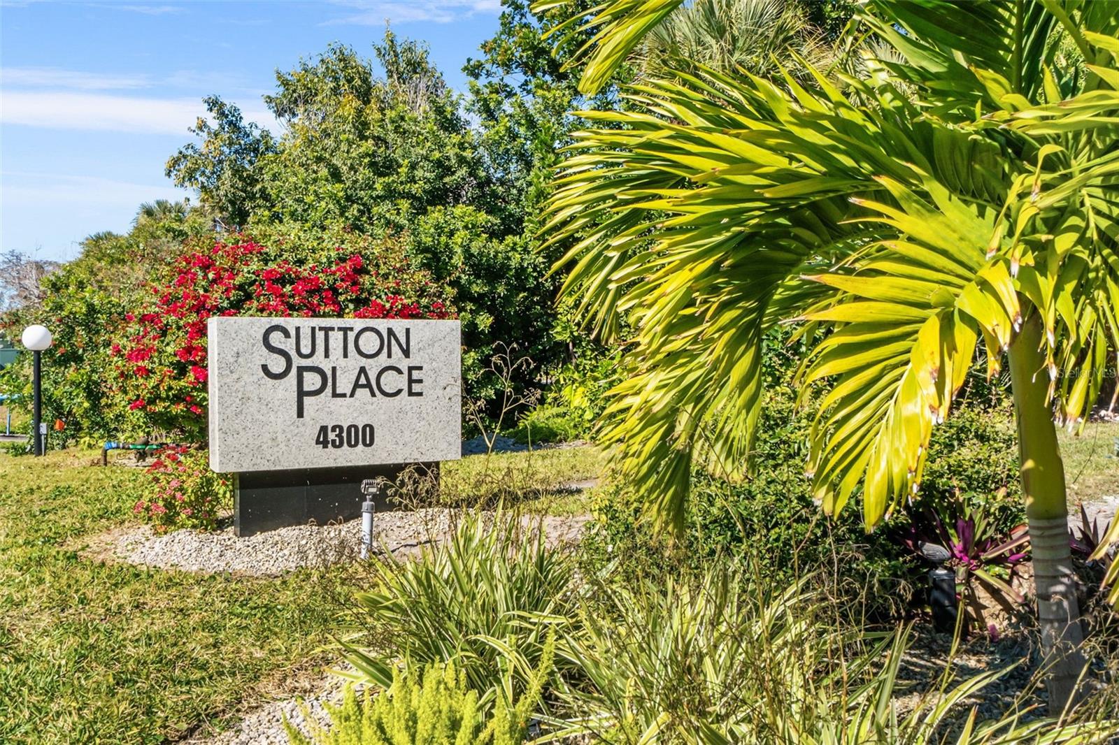 SUTTON PLACE - Residential