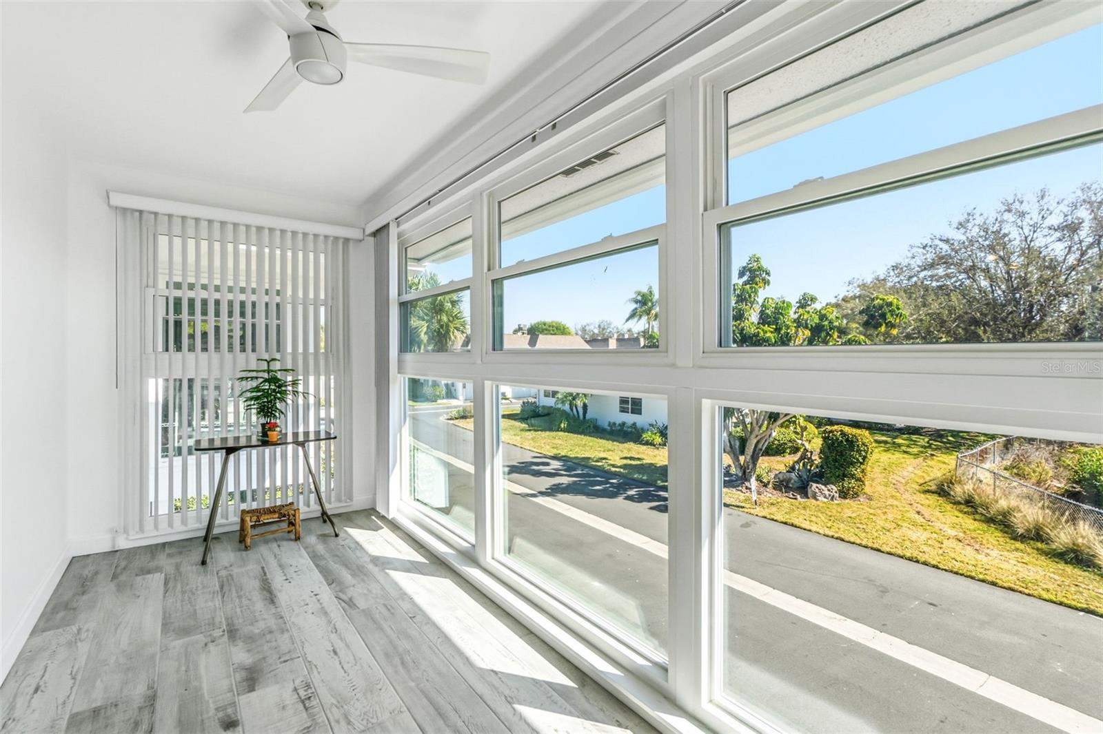 SUTTON PLACE - Residential