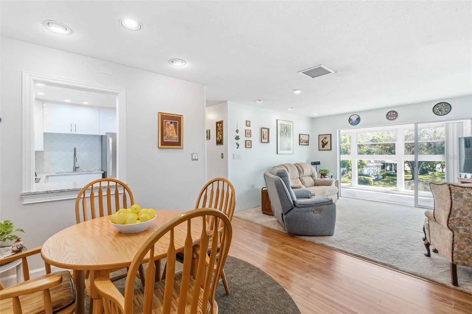 SUTTON PLACE - Residential