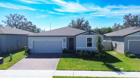 A home in WINTER HAVEN