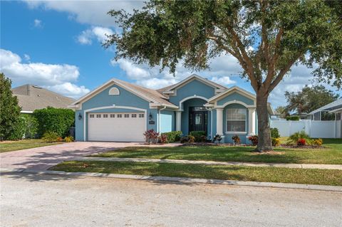 A home in AUBURNDALE