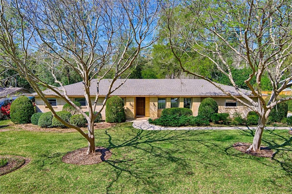 Photo of 1500 NW 30th Street, Gainesville, FL 32605 (MLS # GC538474)