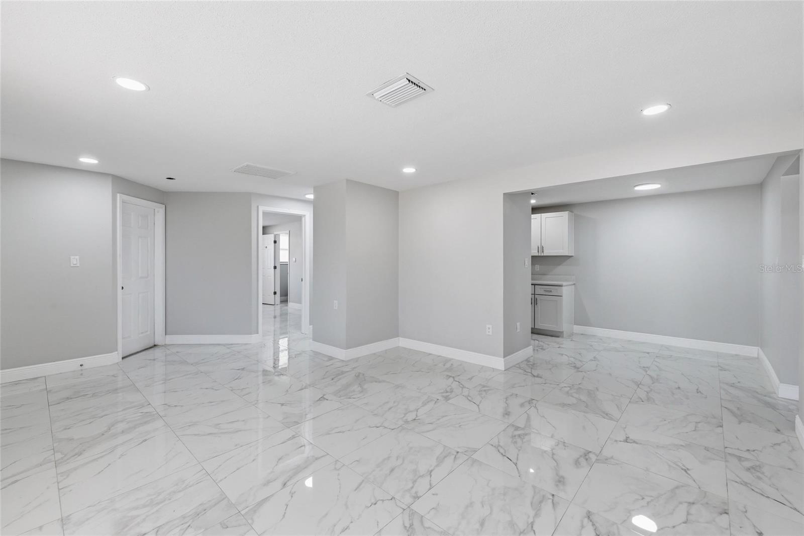 JASMINE LAKES - Residential