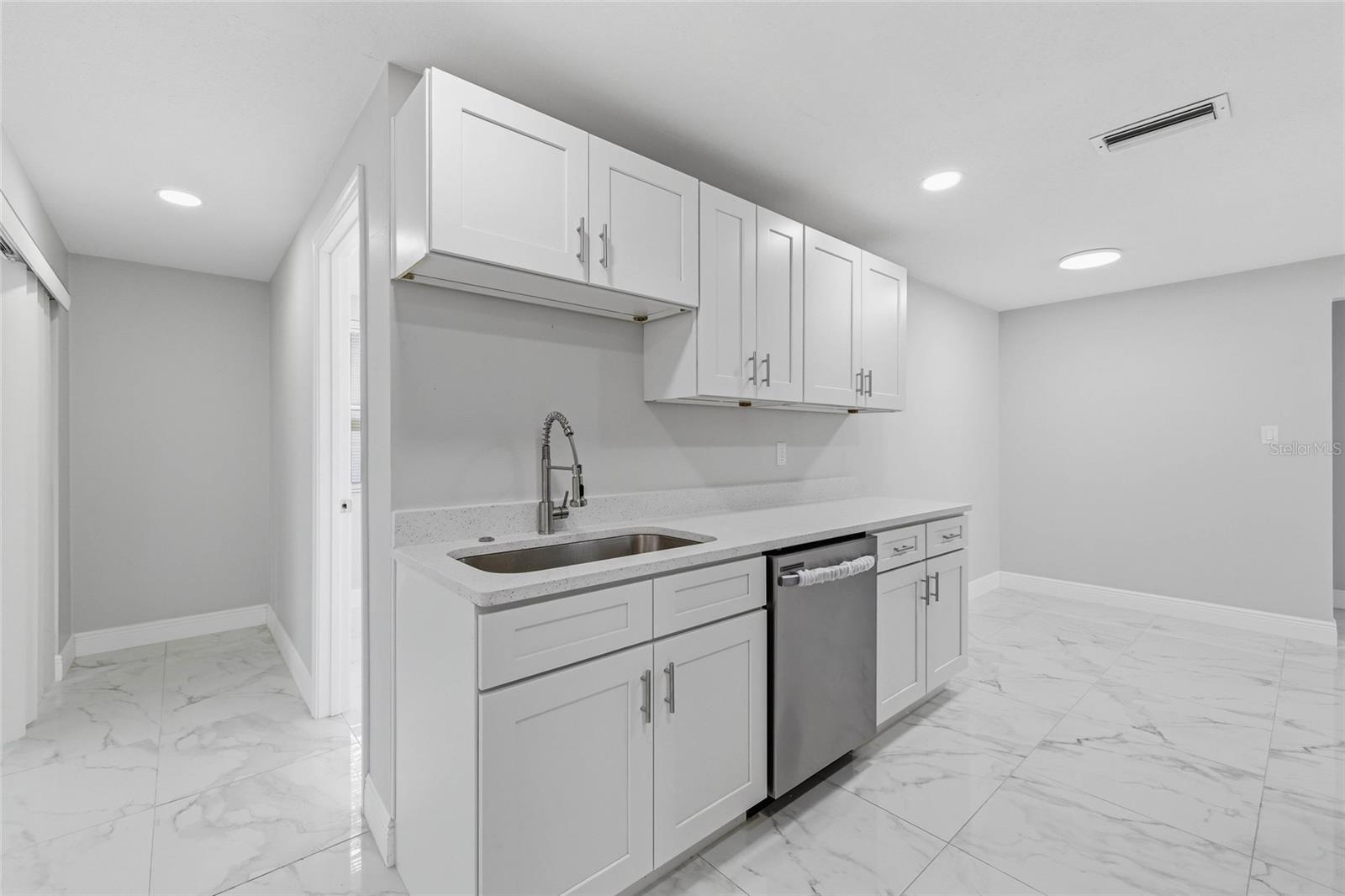 JASMINE LAKES - Residential