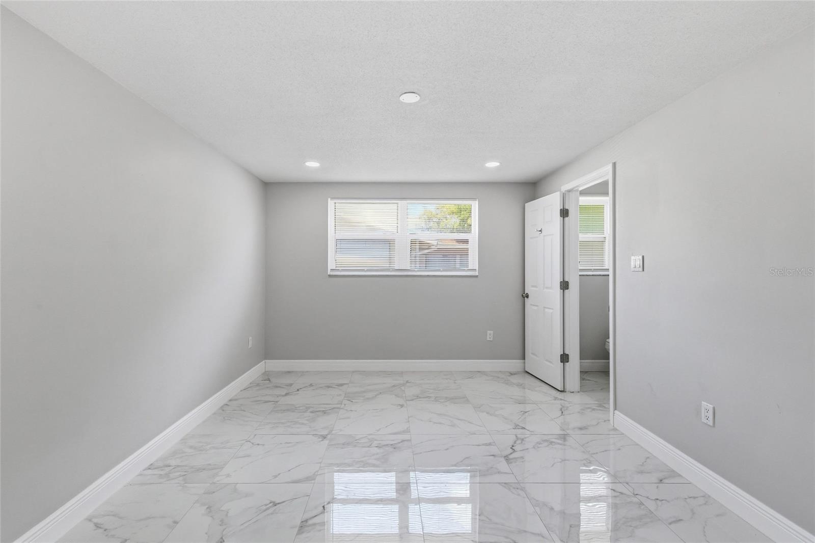 JASMINE LAKES - Residential