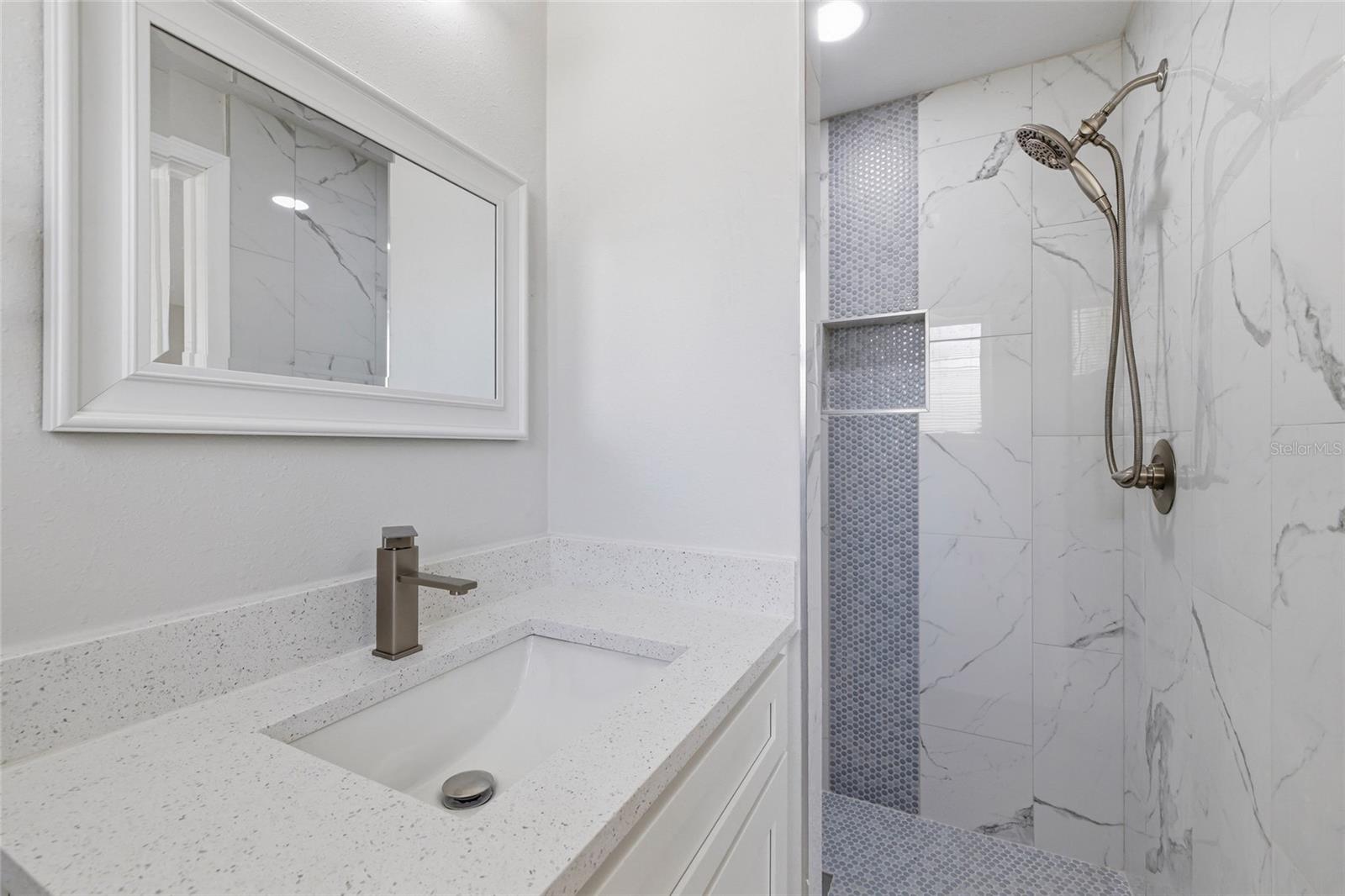 JASMINE LAKES - Residential