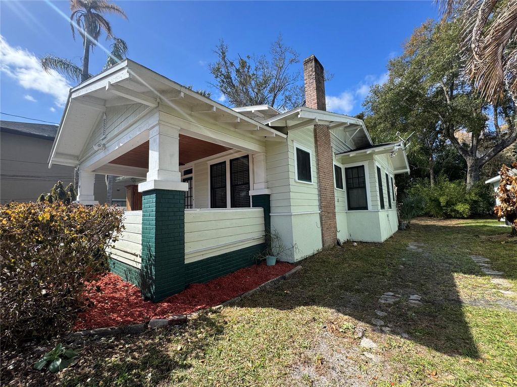 Photo of 120 S Thornton Avenue, Orlando, FL 32801 (MLS # O6380235)