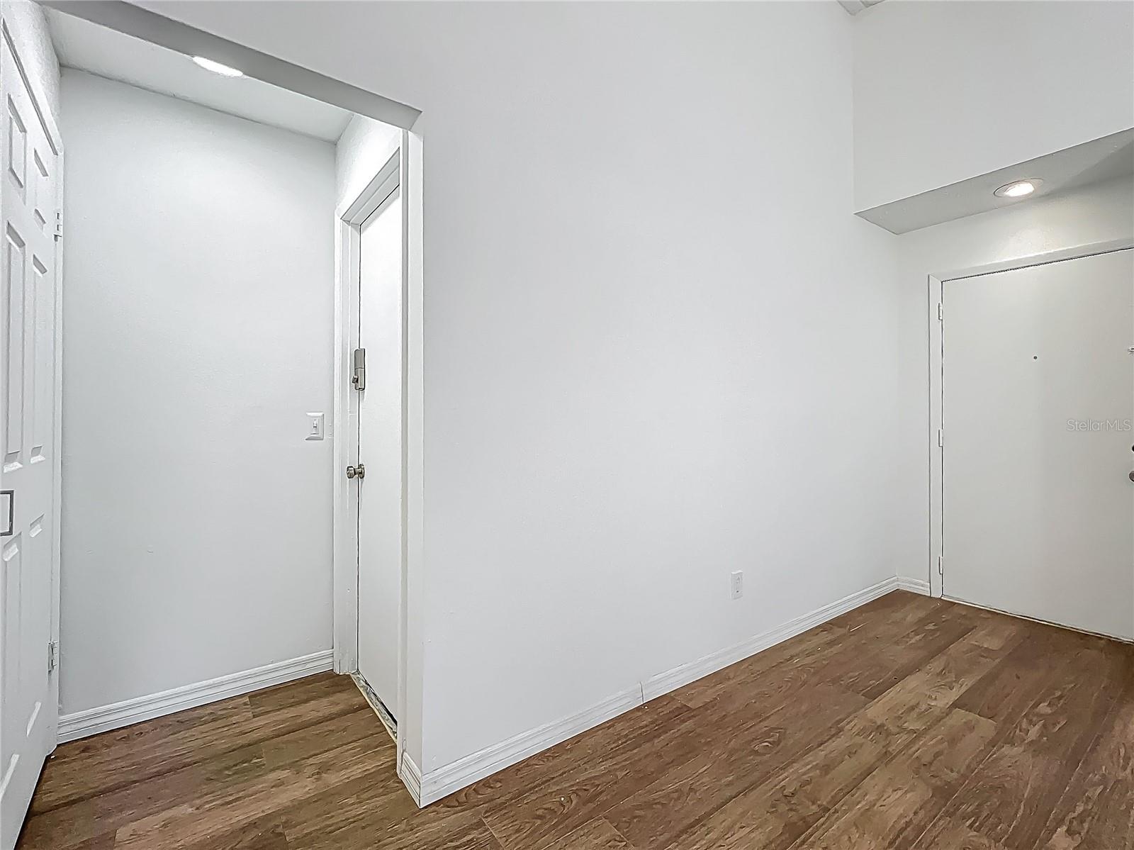 2253 ATRIUM CIRCLE