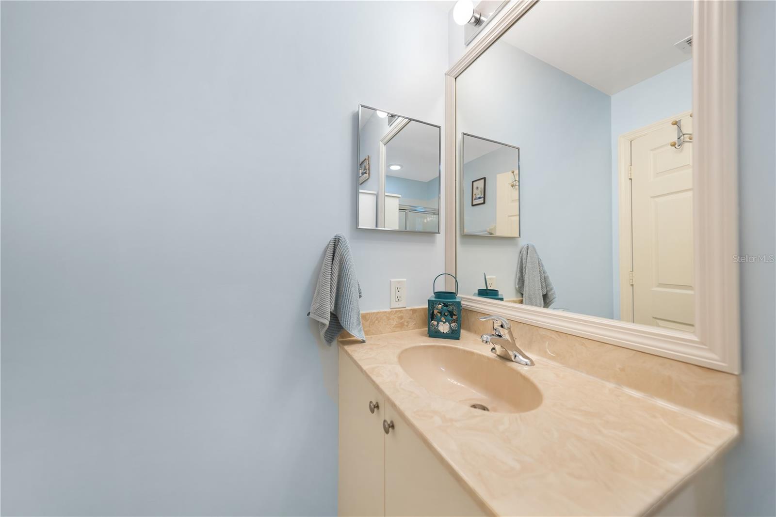 HARBOR TOWERS AT BURNT STORE - Residential