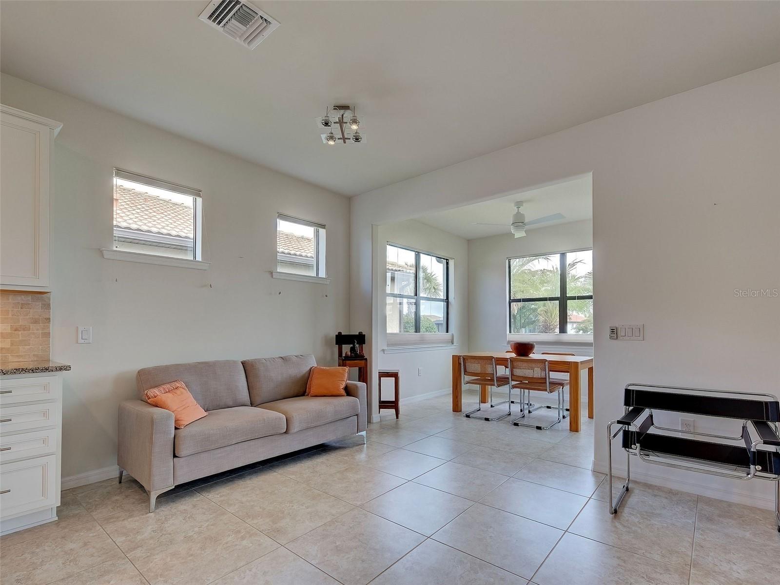 ISLANDWALK/THE WEST VLGS PH 5 - Residential