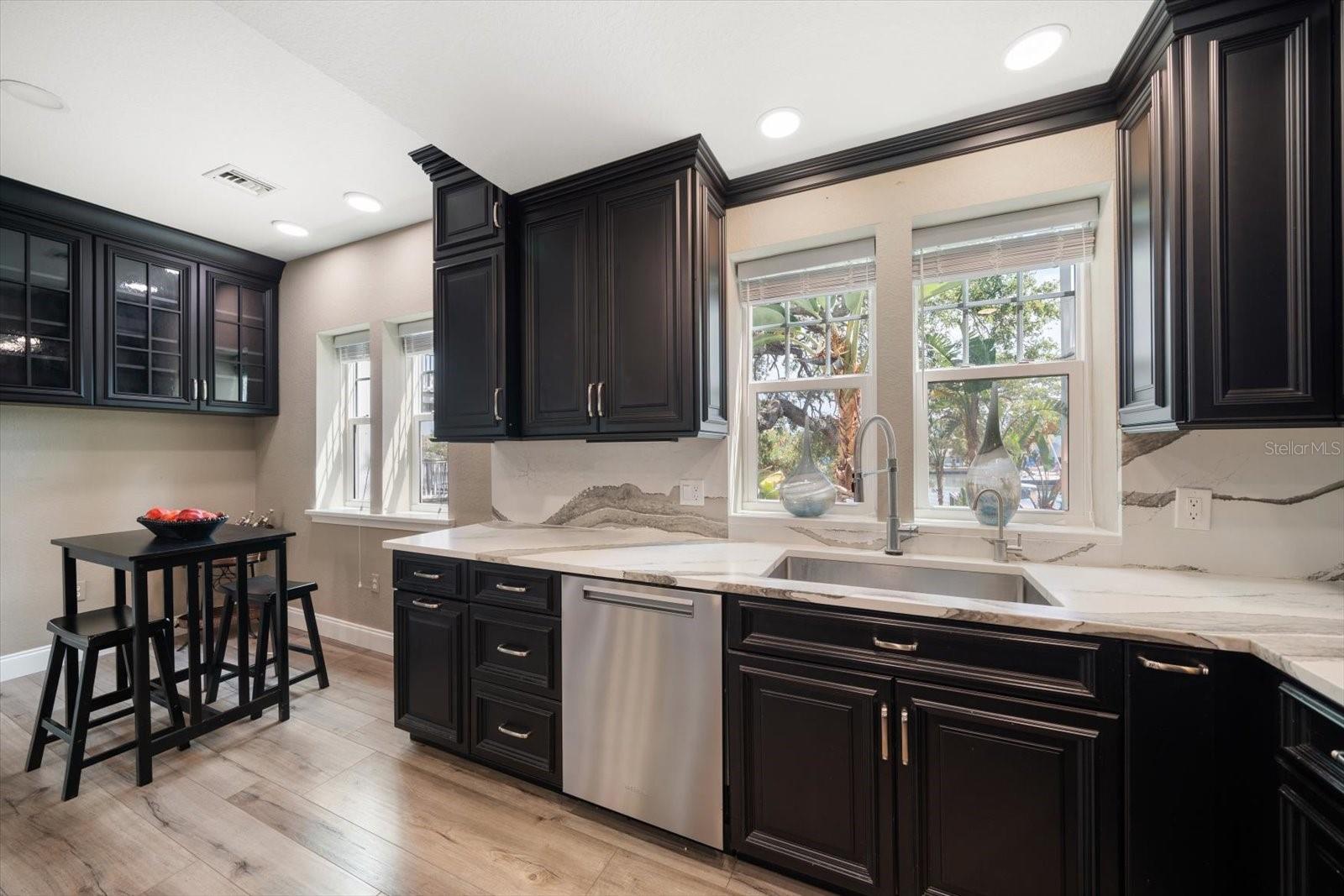 BAYSIDE OAKS - Residential