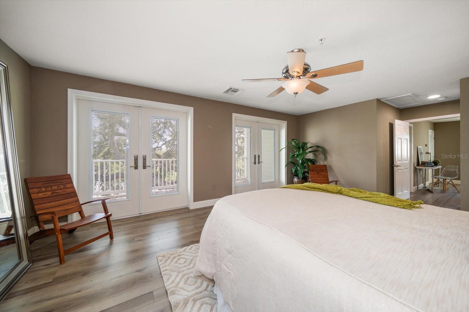 BAYSIDE OAKS - Residential