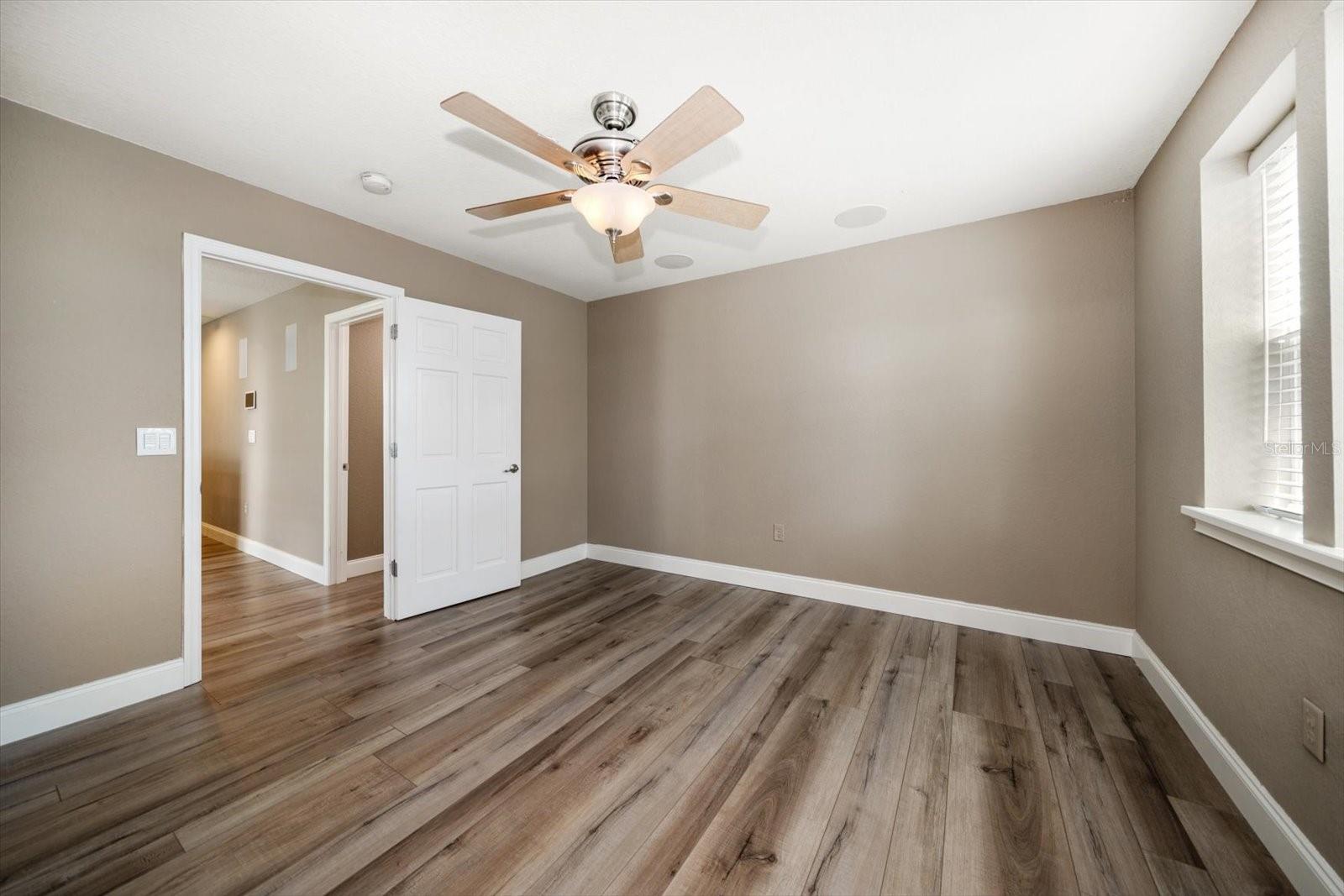 BAYSIDE OAKS - Residential