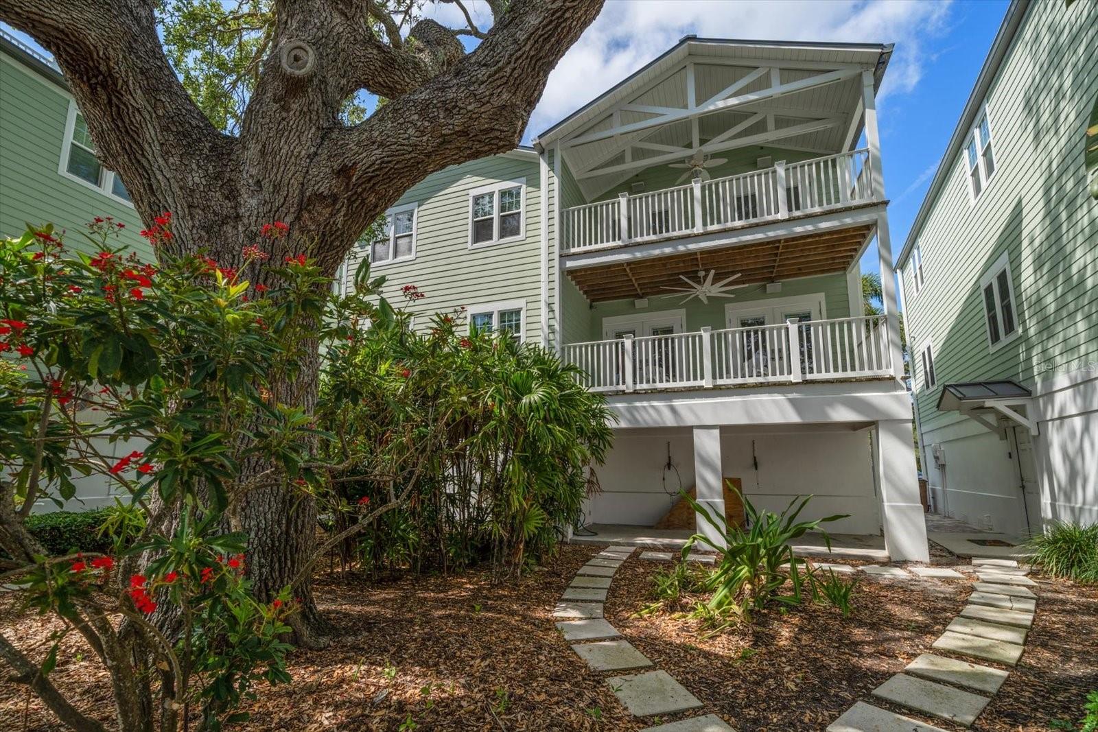 BAYSIDE OAKS - Residential