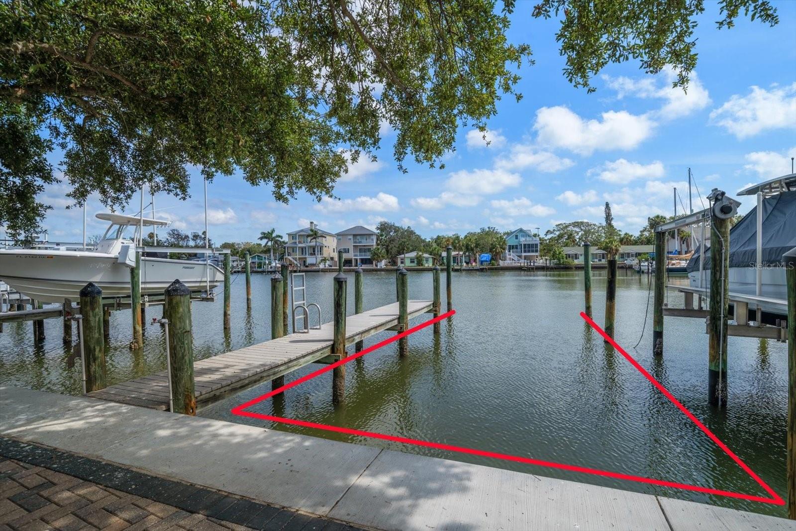 BAYSIDE OAKS - Residential