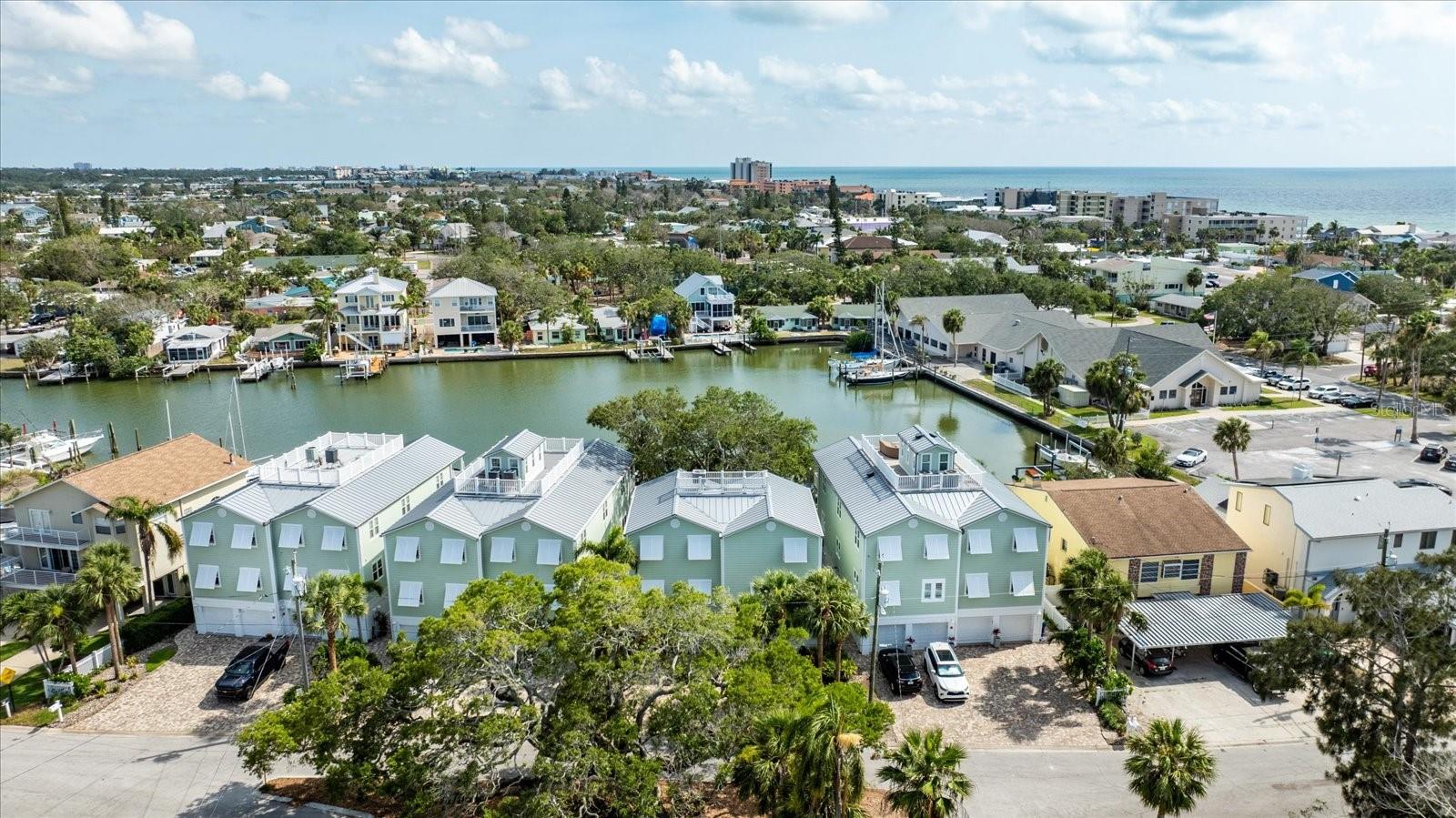 BAYSIDE OAKS - Residential