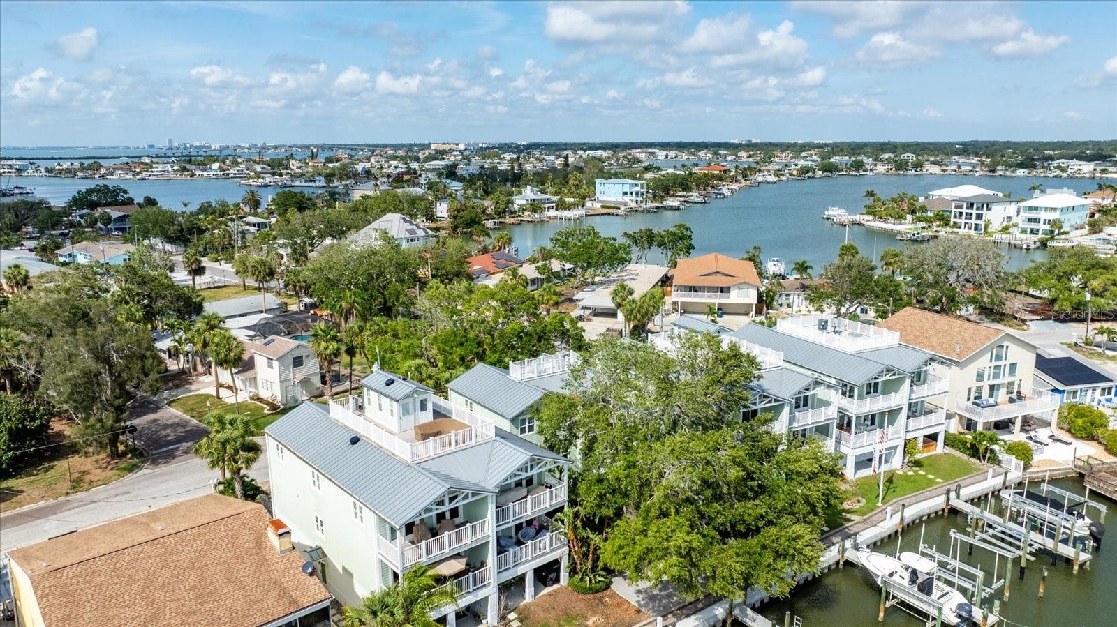 BAYSIDE OAKS - Residential