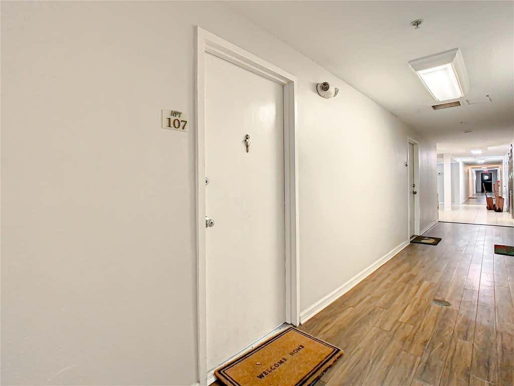 Photo of 406 S Cedar Avenue #107, Tampa, FL 33606 (MLS # TB8533099)