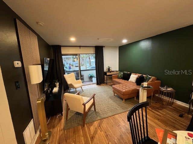 Photo of 406 S Cedar Avenue #107, Tampa, FL 33606 (MLS # TB8533099)