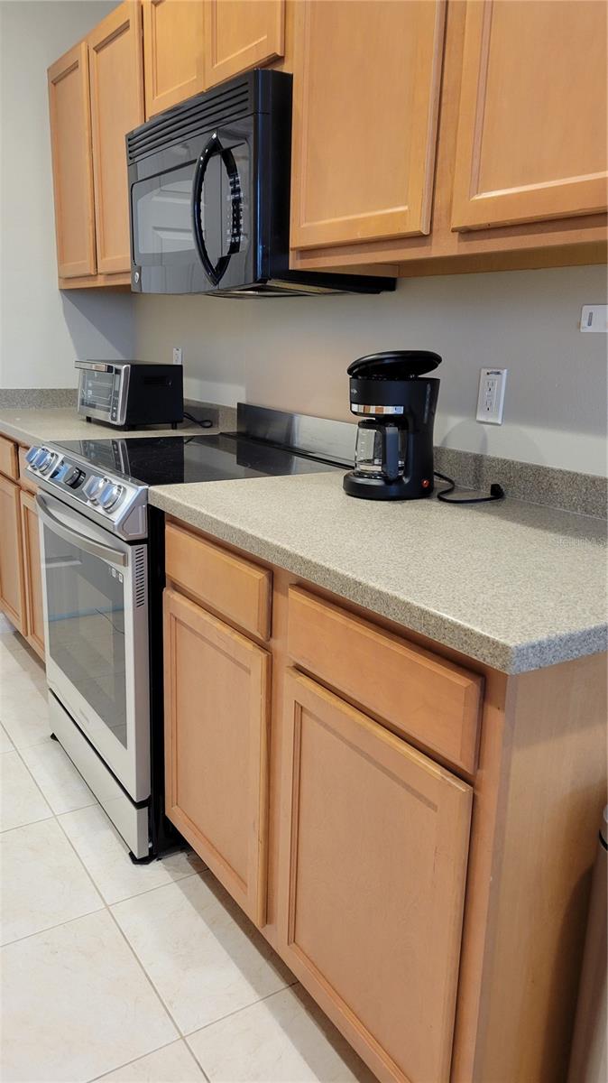 SAN MICHELE AT UNIVERSITY COMMONS - Residential Lease