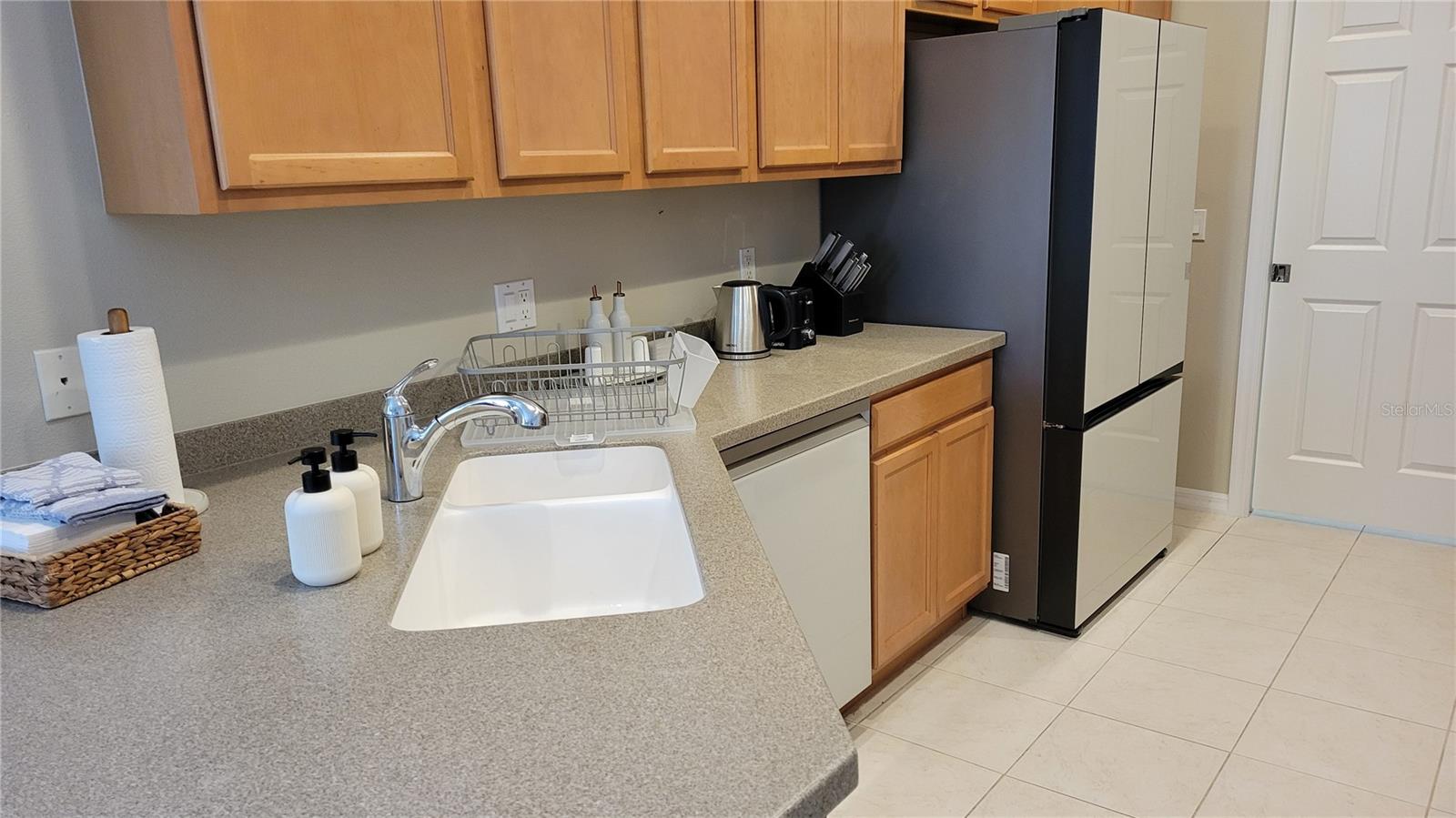 SAN MICHELE AT UNIVERSITY COMMONS - Residential Lease