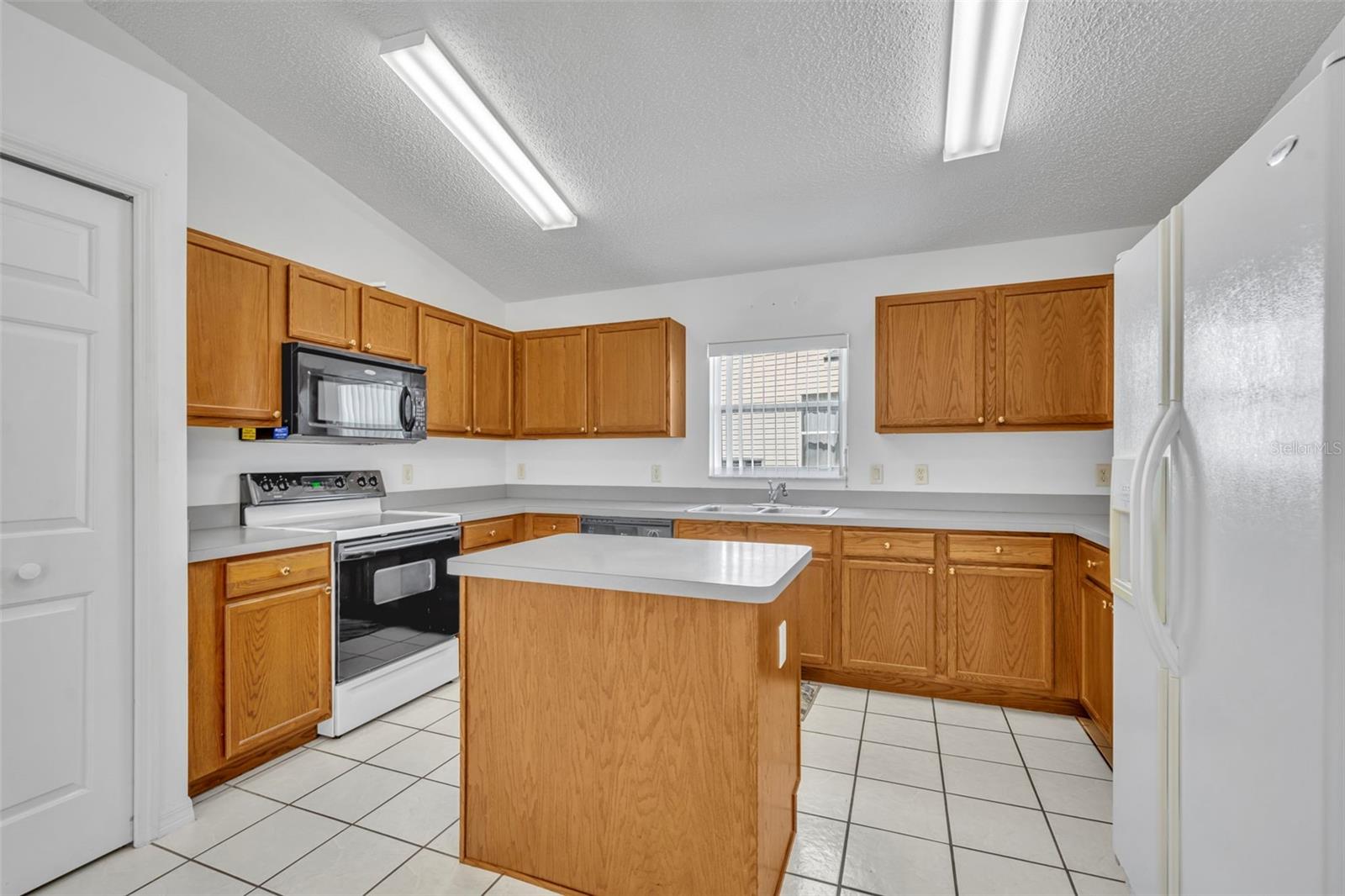 PLANTATION AT LEESBURG SAWGRASS VILLAGE - Residential