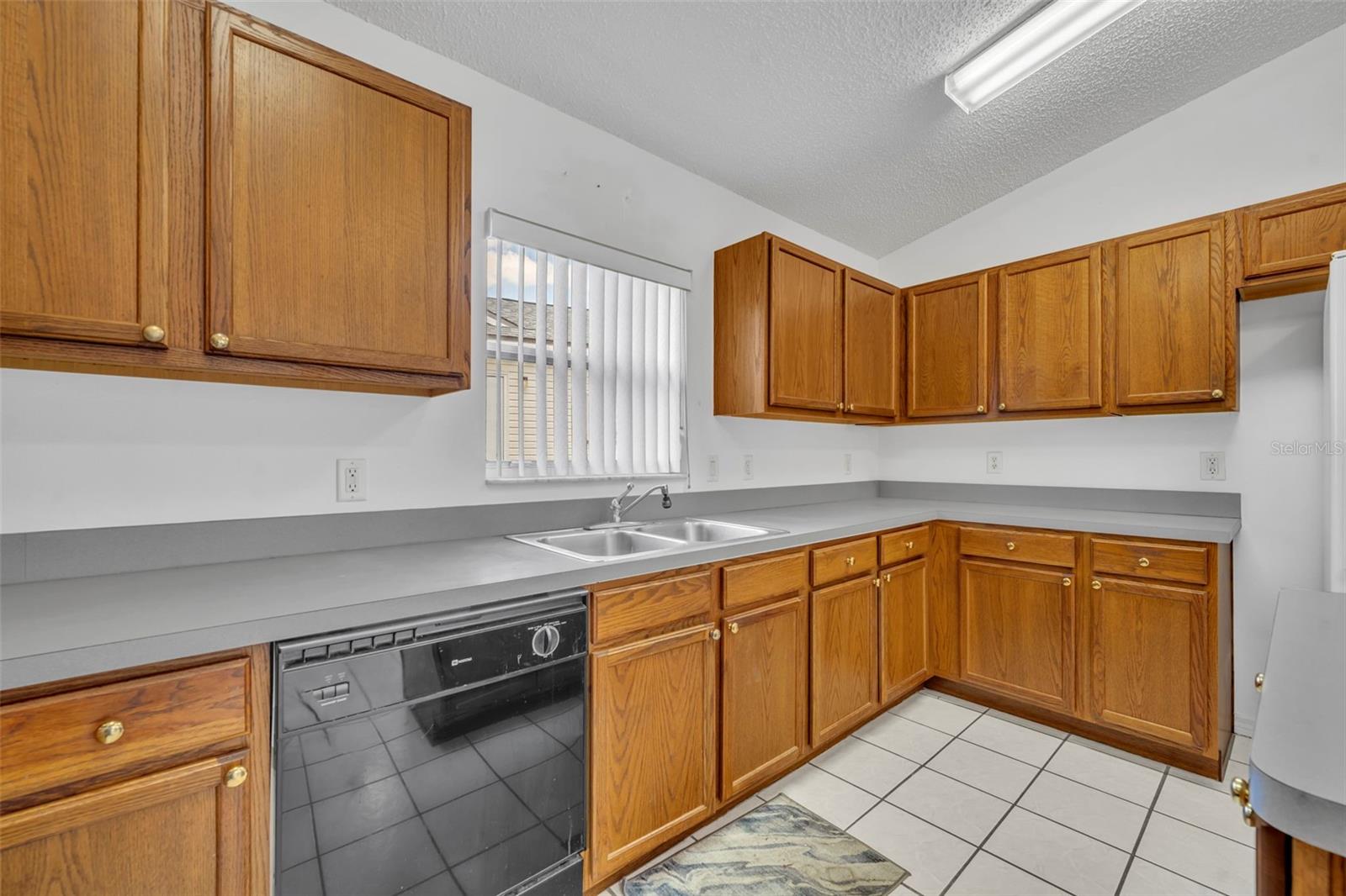 PLANTATION AT LEESBURG SAWGRASS VILLAGE - Residential