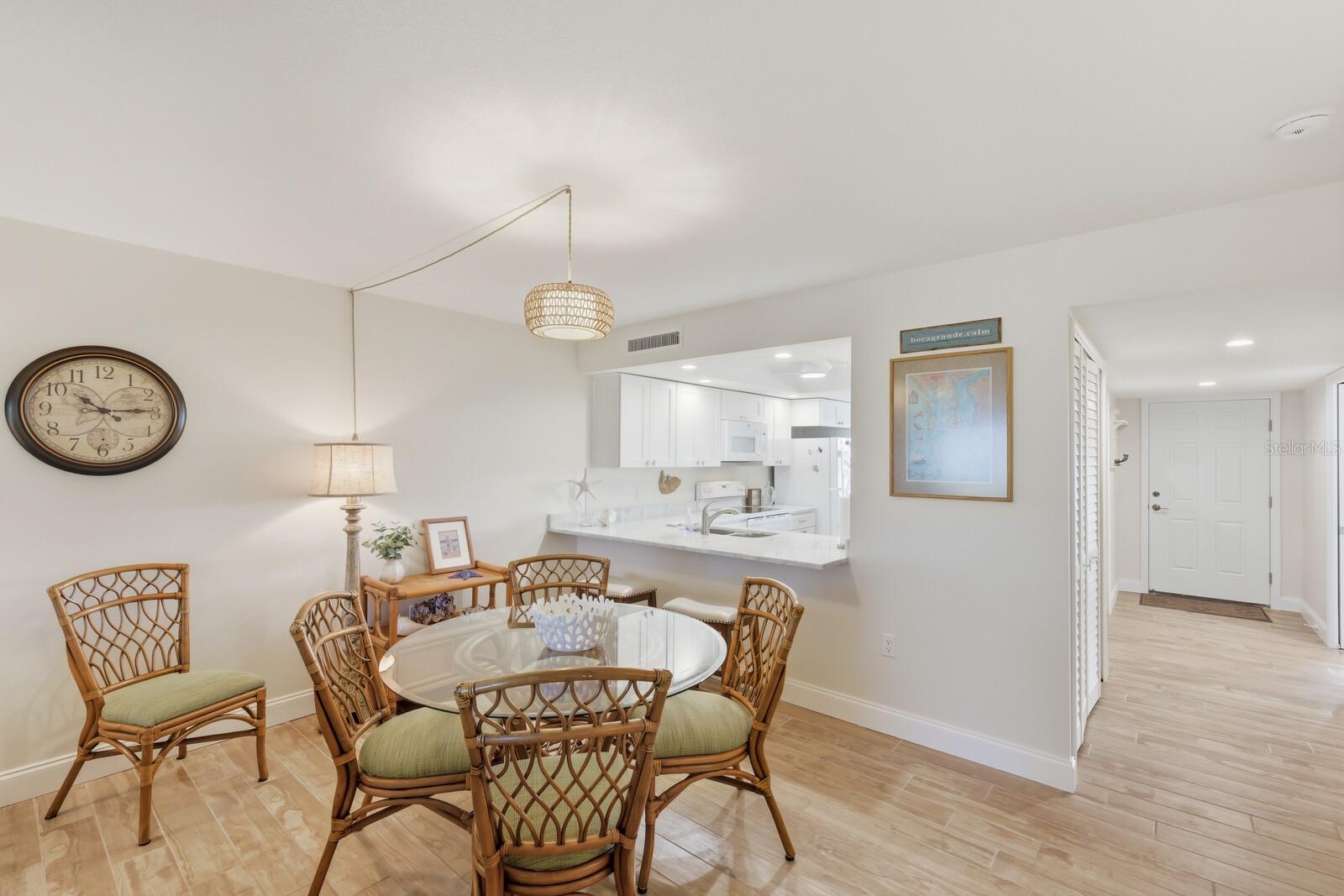 SEA OATS BLDG B - Residential