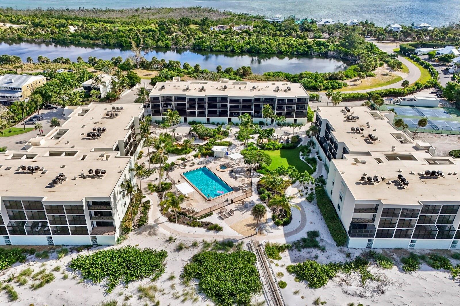 SEA OATS BLDG B - Residential