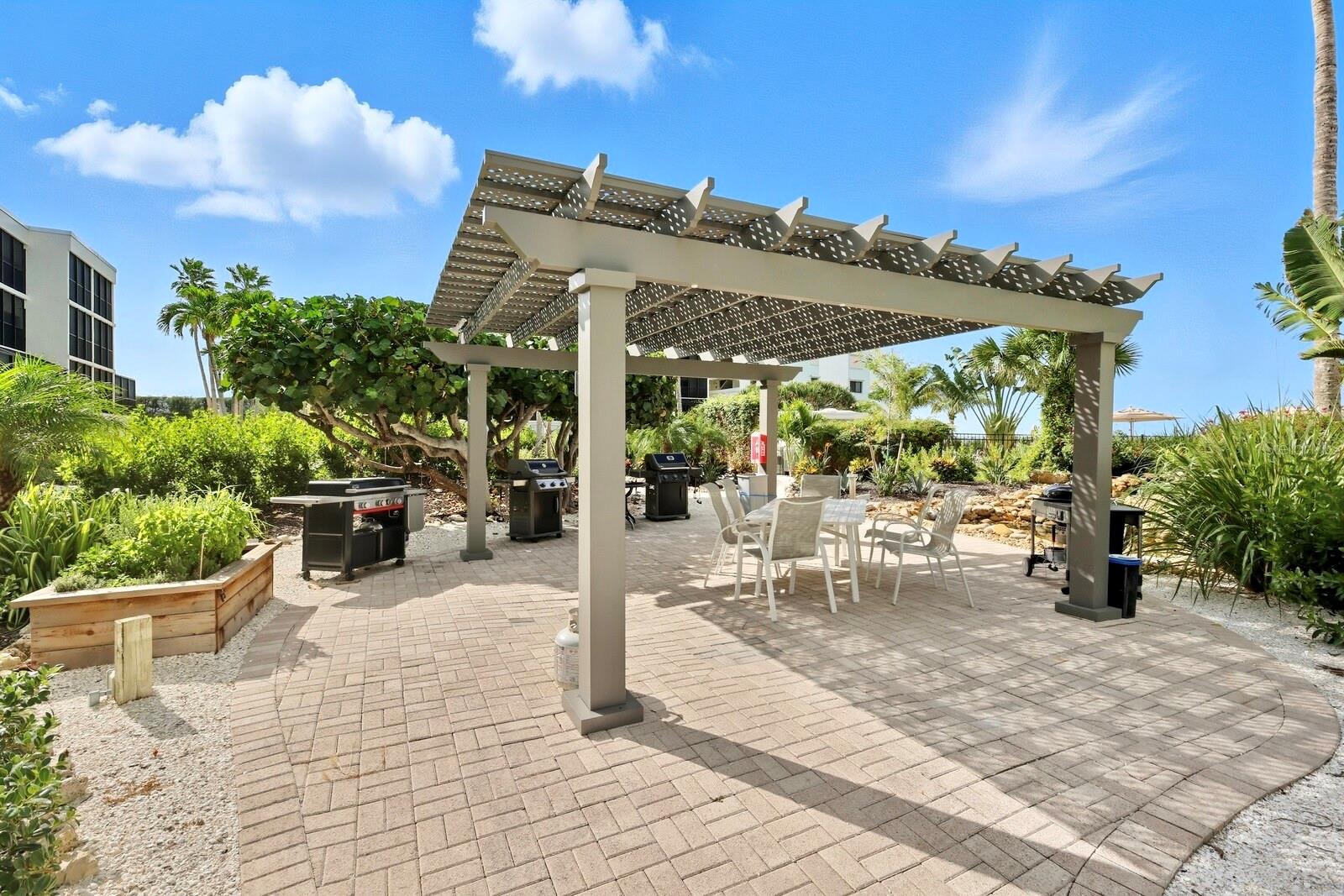 SEA OATS BLDG B - Residential