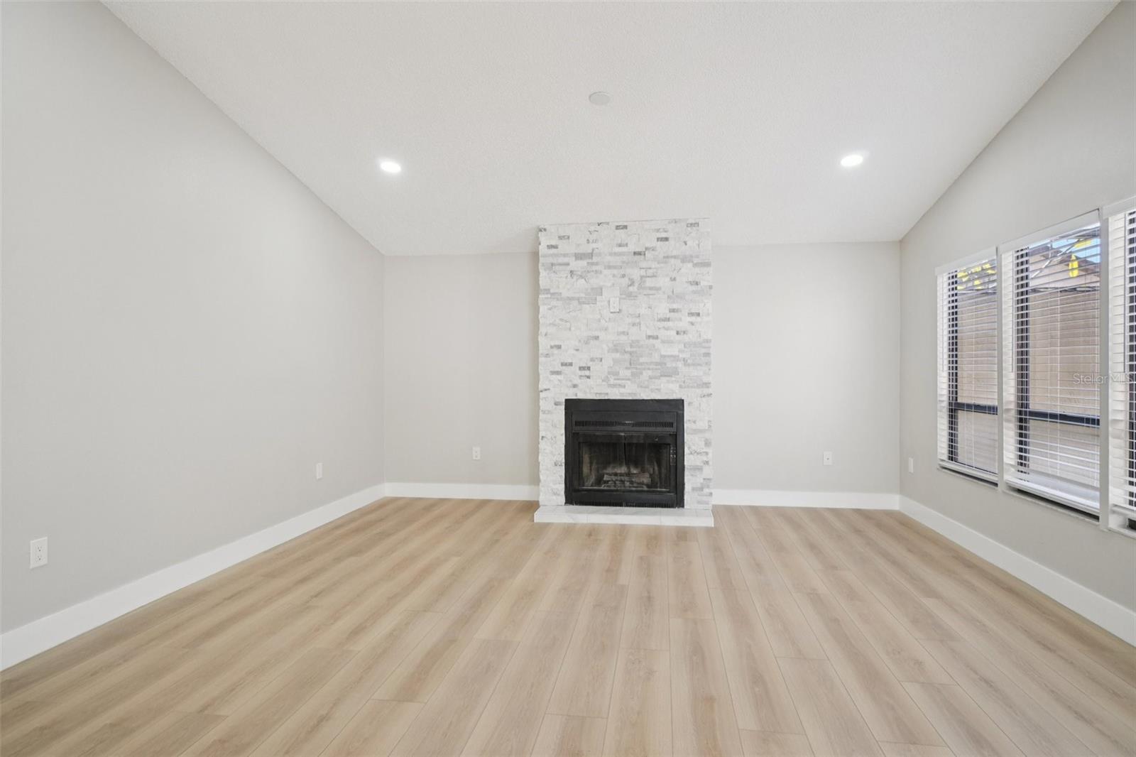 HIDDEN GROVE SUB - Residential