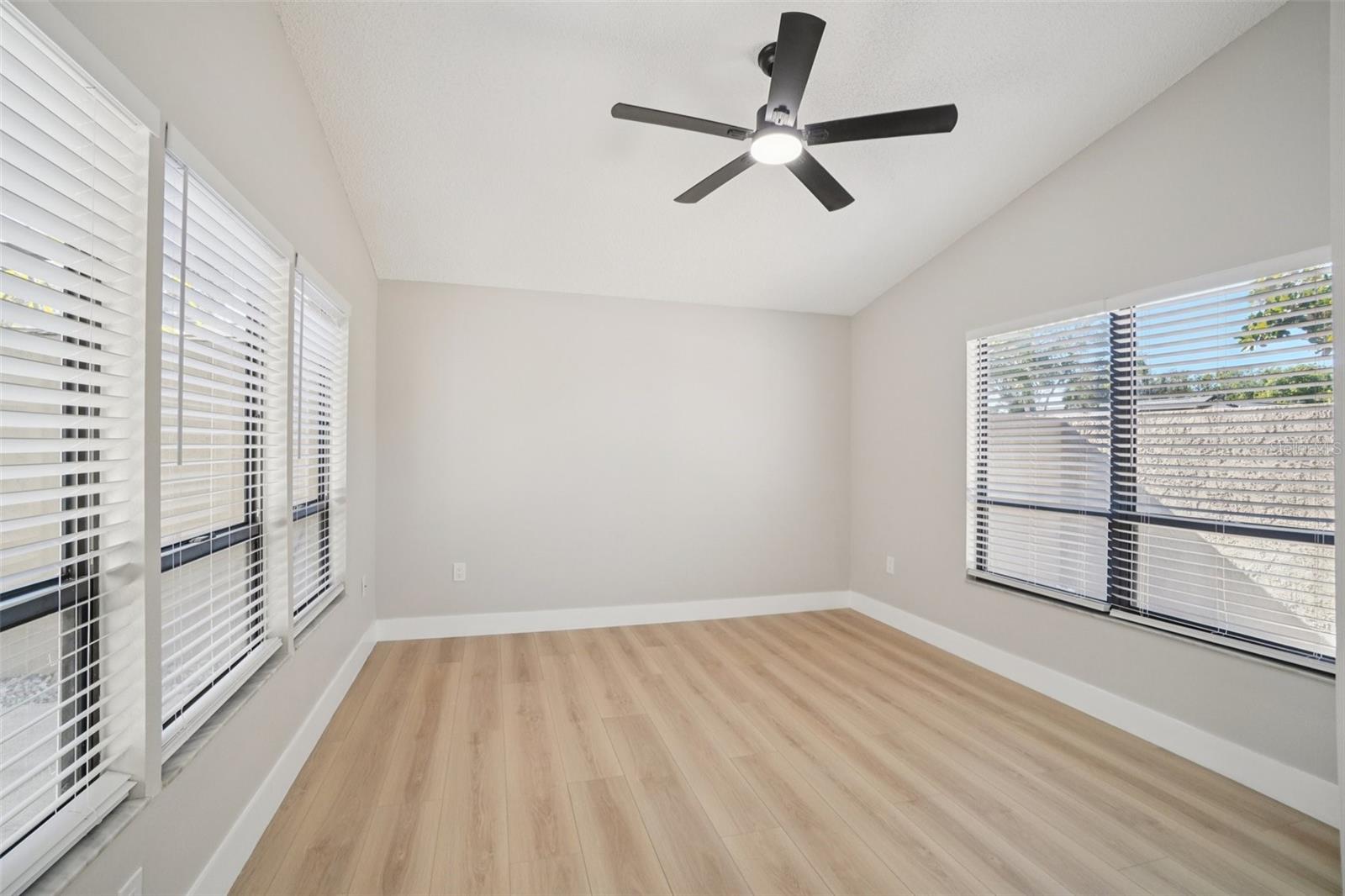 HIDDEN GROVE SUB - Residential