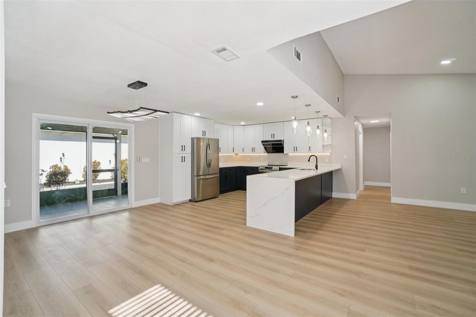 HIDDEN GROVE SUB - Residential