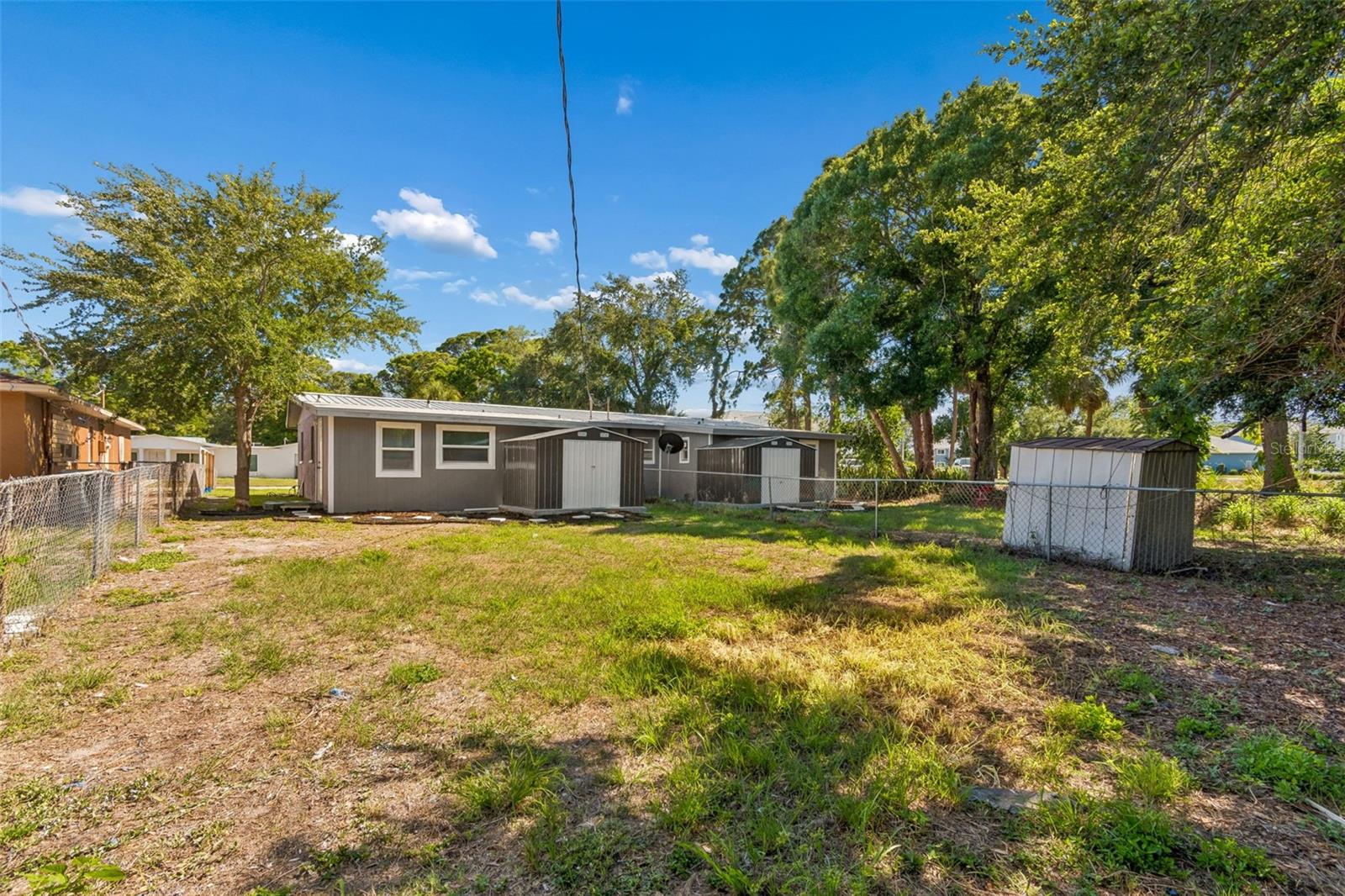 HOLIDAY HEIGHTS - Residential Income