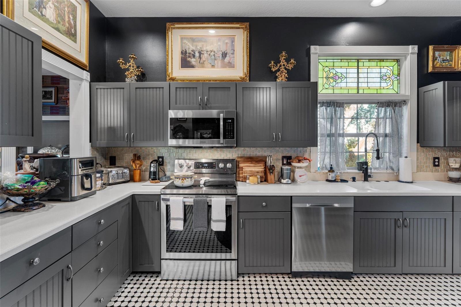 EMERY HEIGHTS - Residential