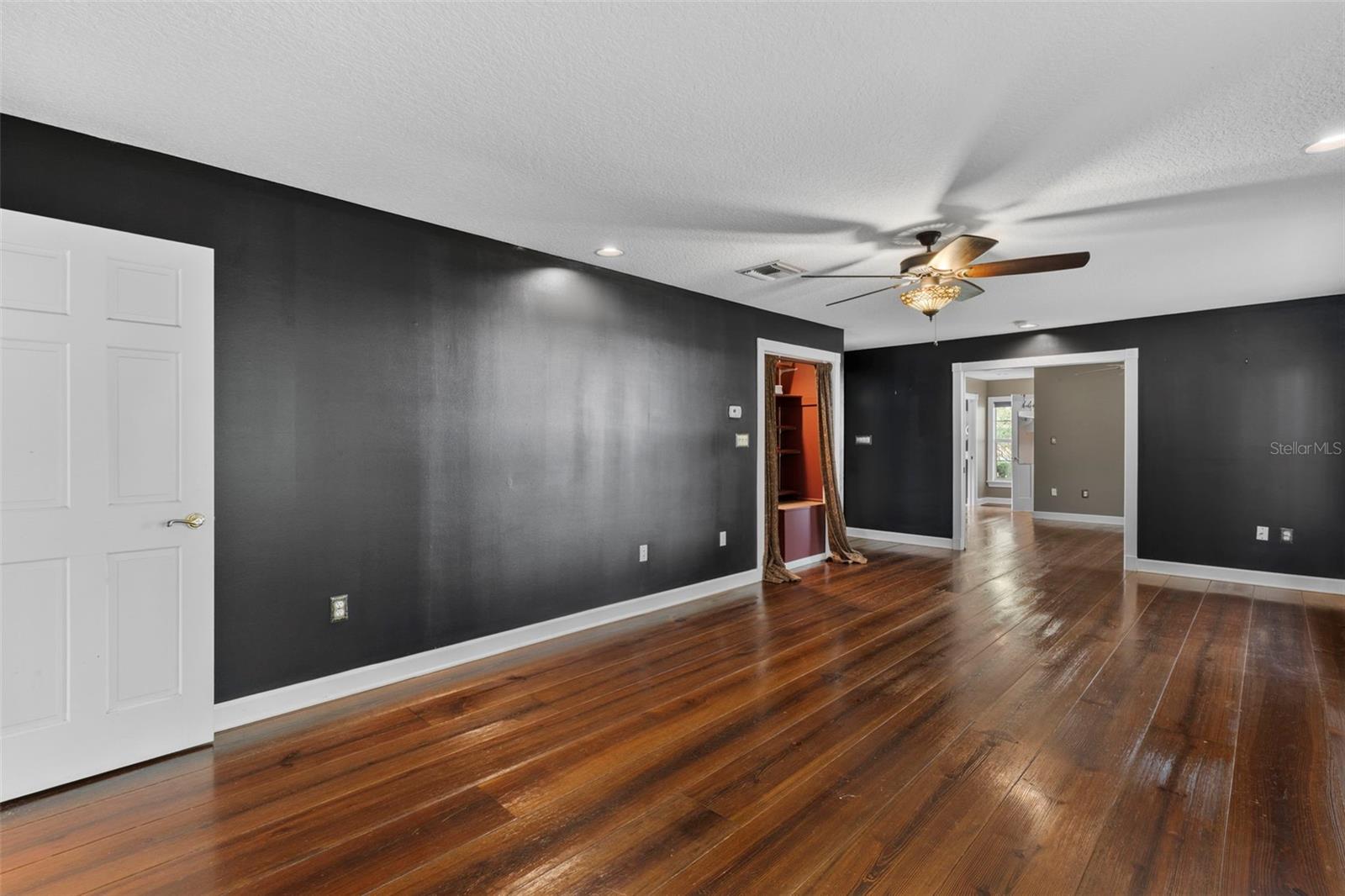 EMERY HEIGHTS - Residential