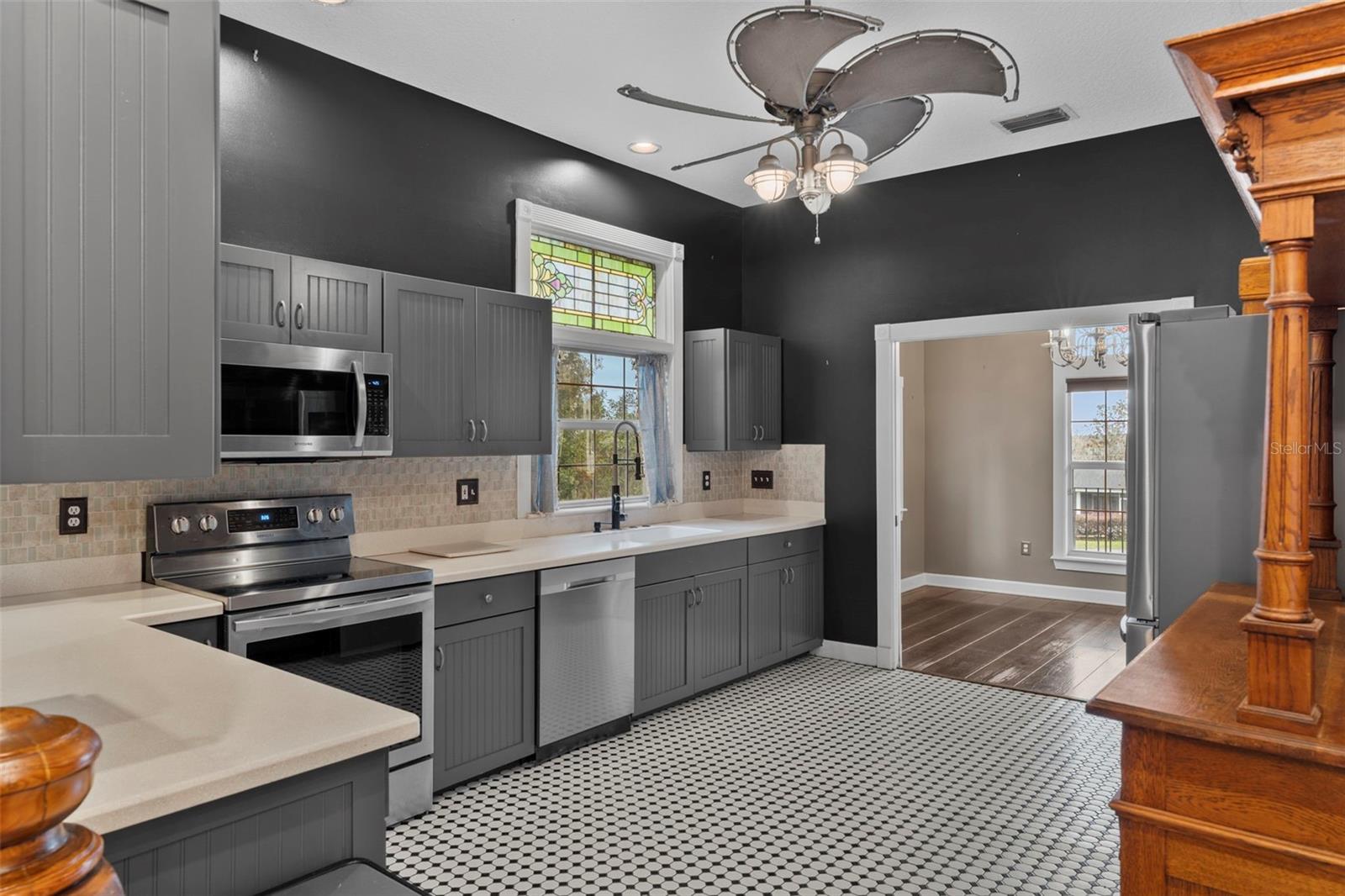 EMERY HEIGHTS - Residential