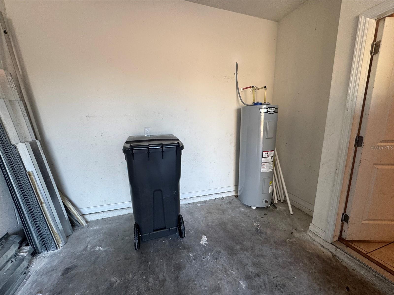 DISTRICT/BLOOMINGDALE - Residential