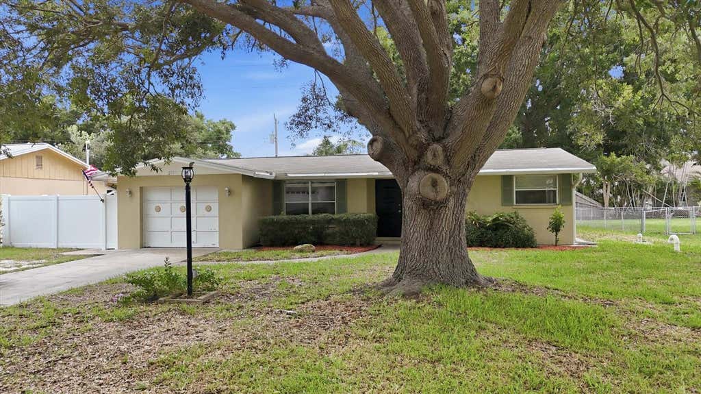 Photo of 2173 Fiesta Drive, Sarasota, FL 34231 (MLS # A4700443)