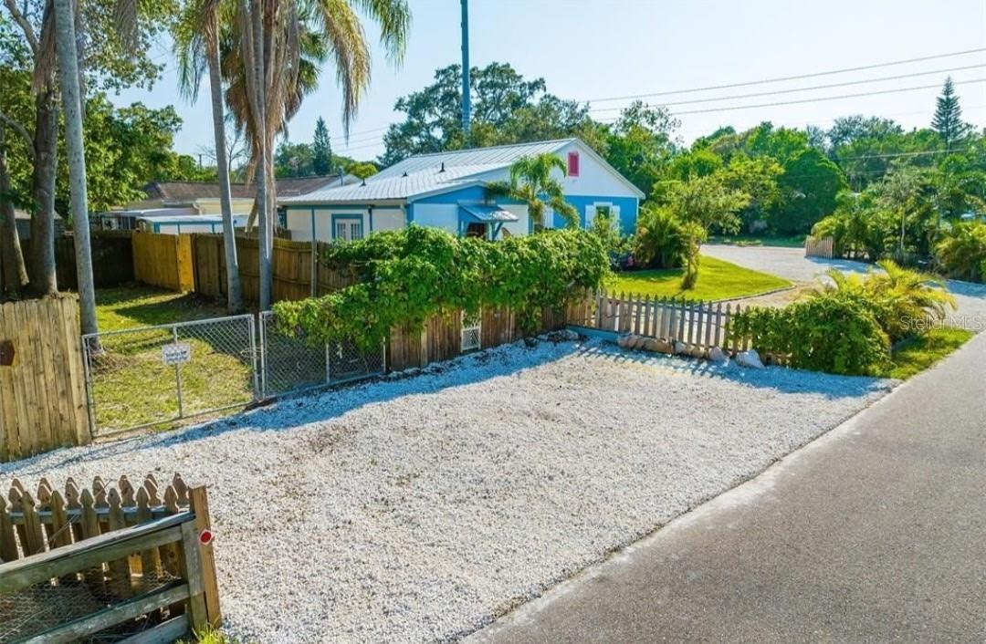 BROOKLAWN - Residential